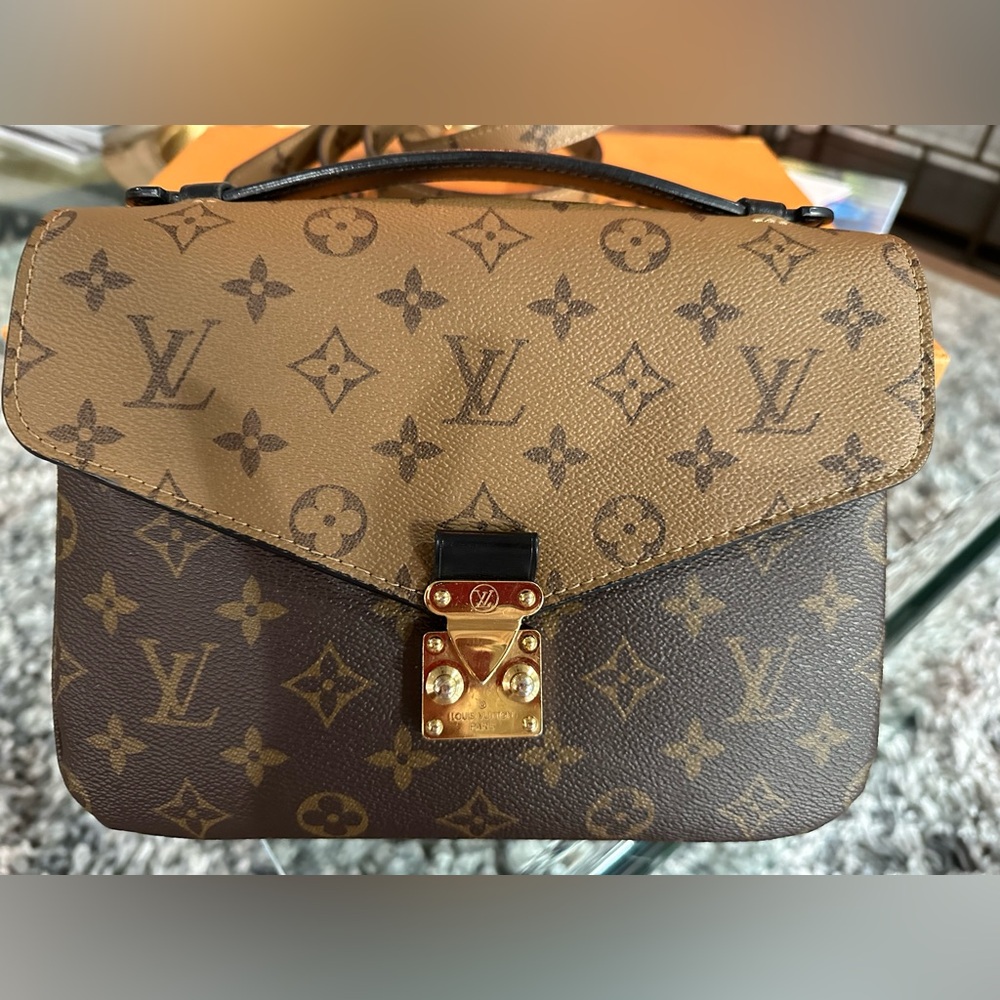 Louis Vuitton Pochette Métis